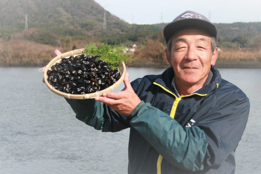 宍道湖の冬の味覚「寒シジミ」