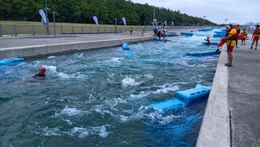 『カヌスラで海そなえ!』　〜川や海の流れを再現したプールで、本当の“そなえ”を体験して学ぶ〜